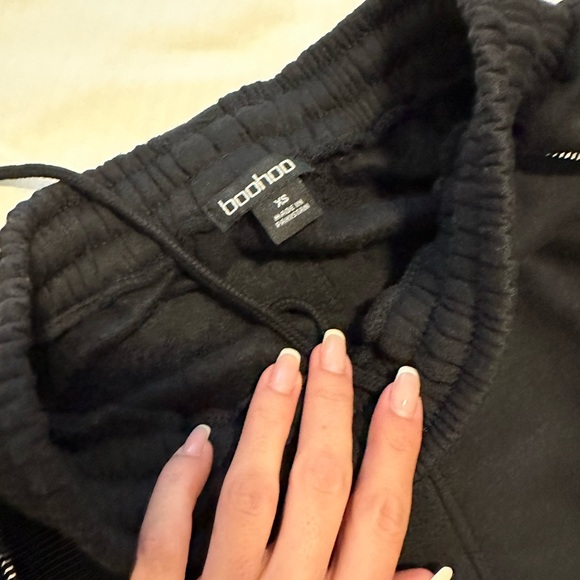 Boohoo - Picture 3 of 3